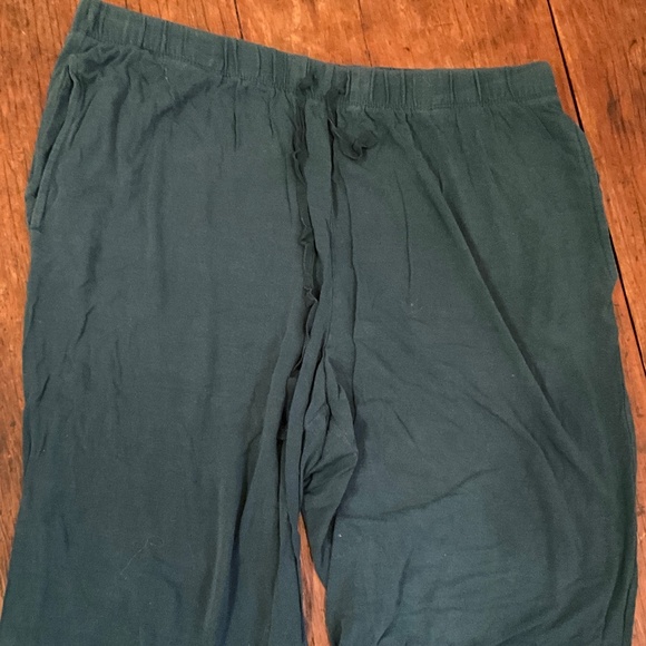 Victoria’s Secret Dark Green Modal PJ Set Size XL - Picture 2 of 3